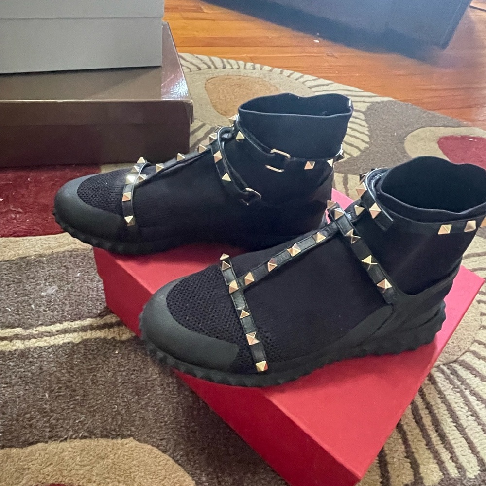 Valentino Bodytech Rockstud Sneakers Black - Size 38 (fits like 39.5) - Picture 3 of 8